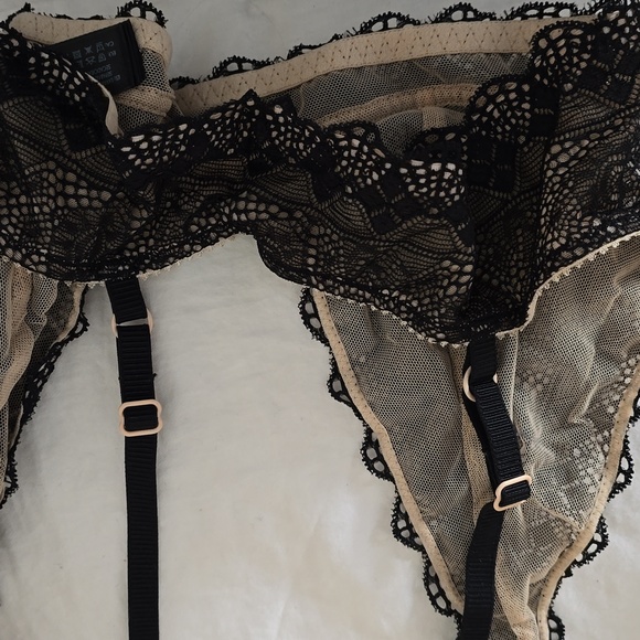 Beautiful delicate bralette - Picture 7 of 8